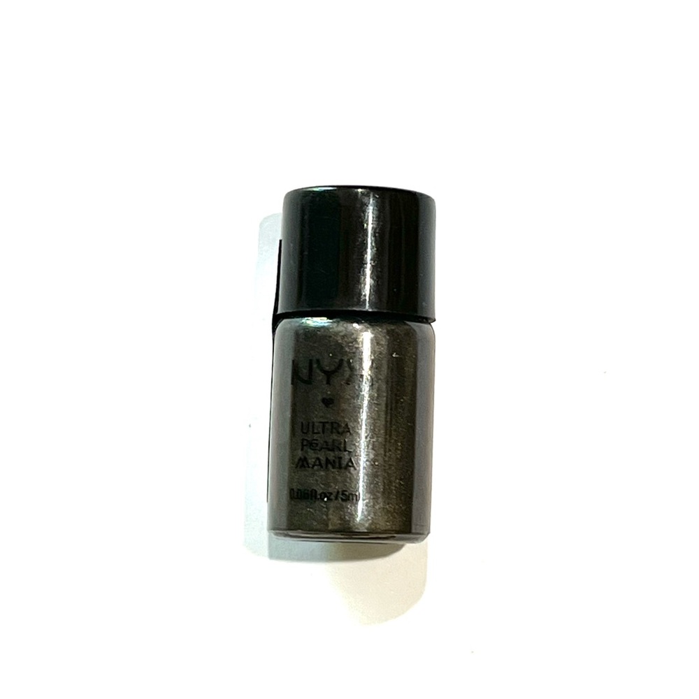NYX Ultra Pearl Mania Loose Pearl Eyeshadow